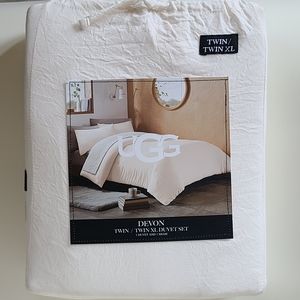UGG Duvet Cover & Sham, Twin, New in Packaging